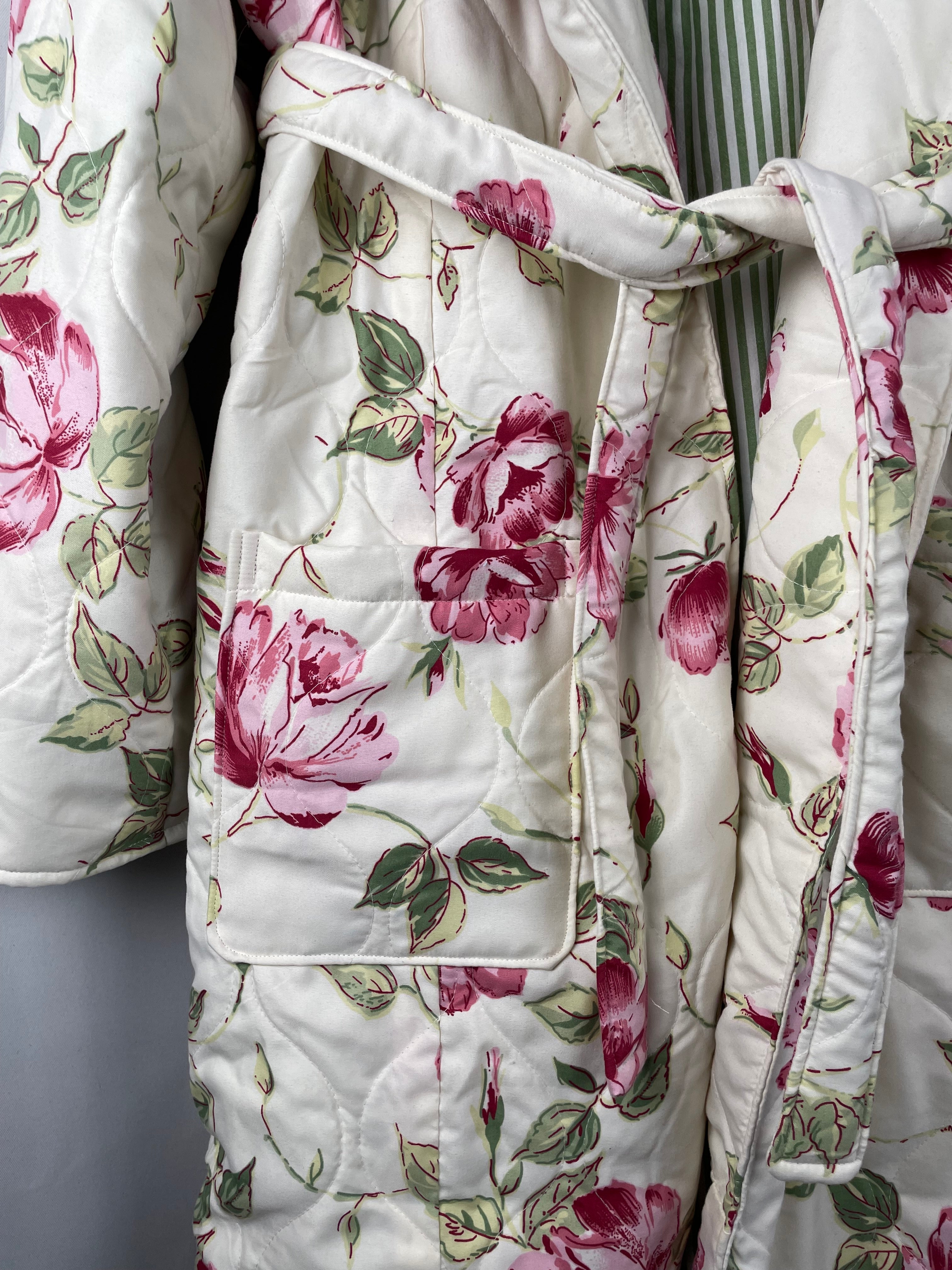 Knielanger Mantel mit Rosenprint