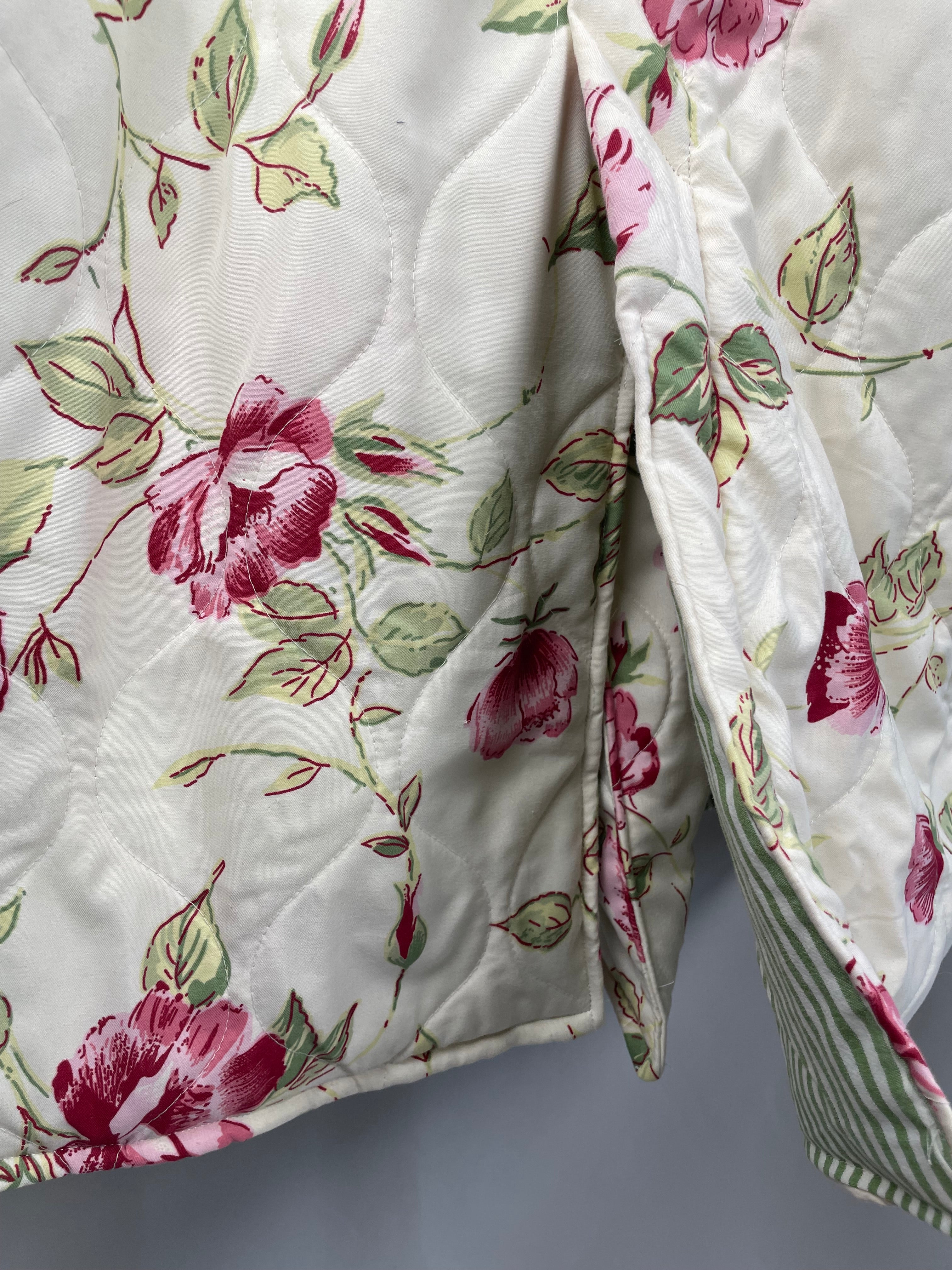 Knielanger Mantel mit Rosenprint