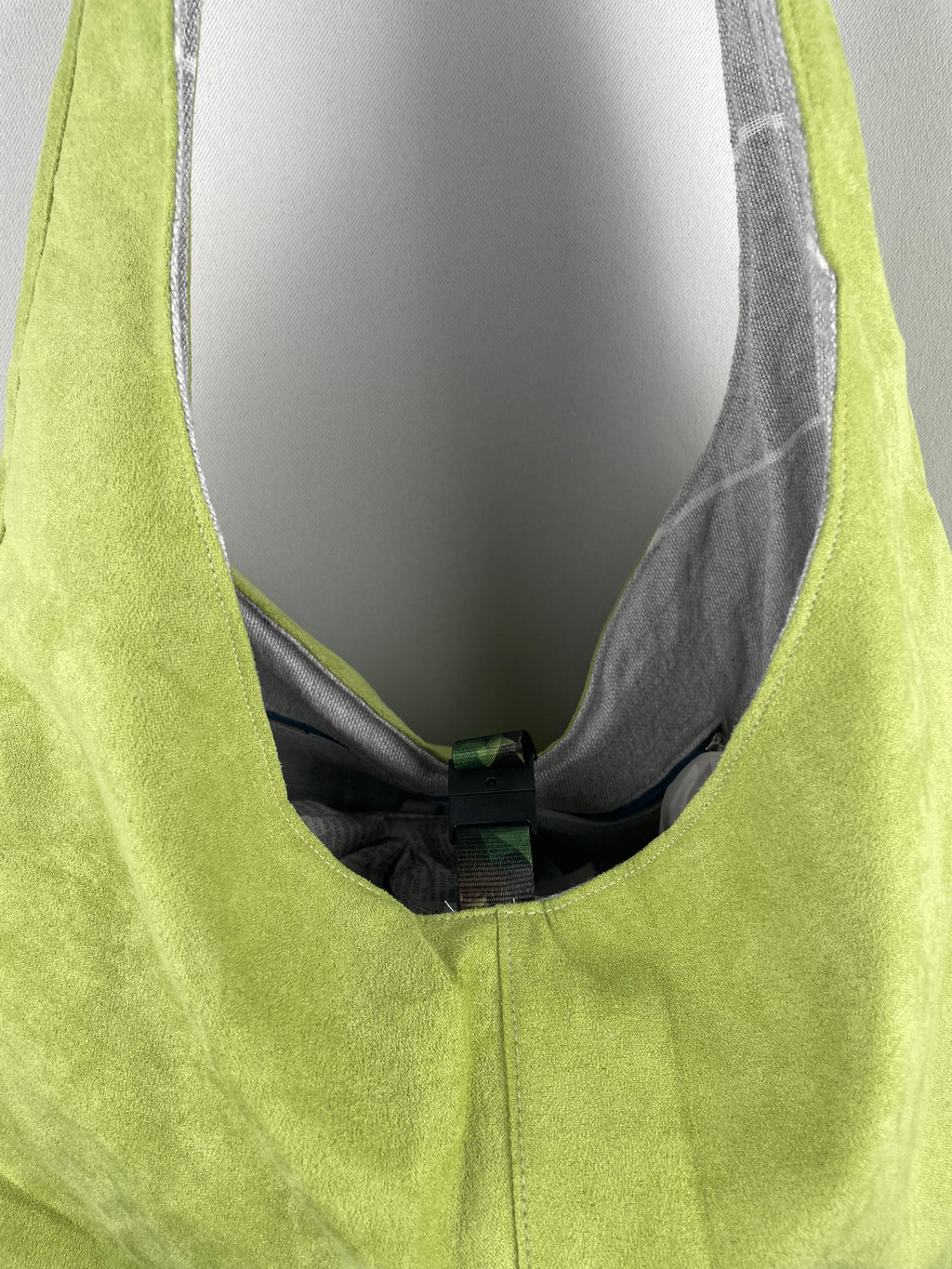 One Handle Bag – Grüner Polsterstoff