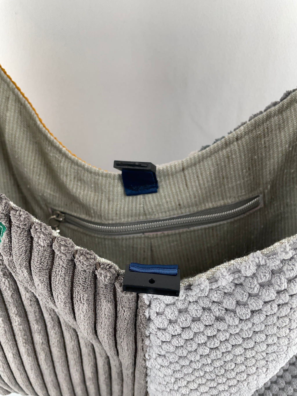 Upcycling Tasche aus Kordstoff - One Handle Unikat