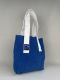 Schöne blaue Tasche